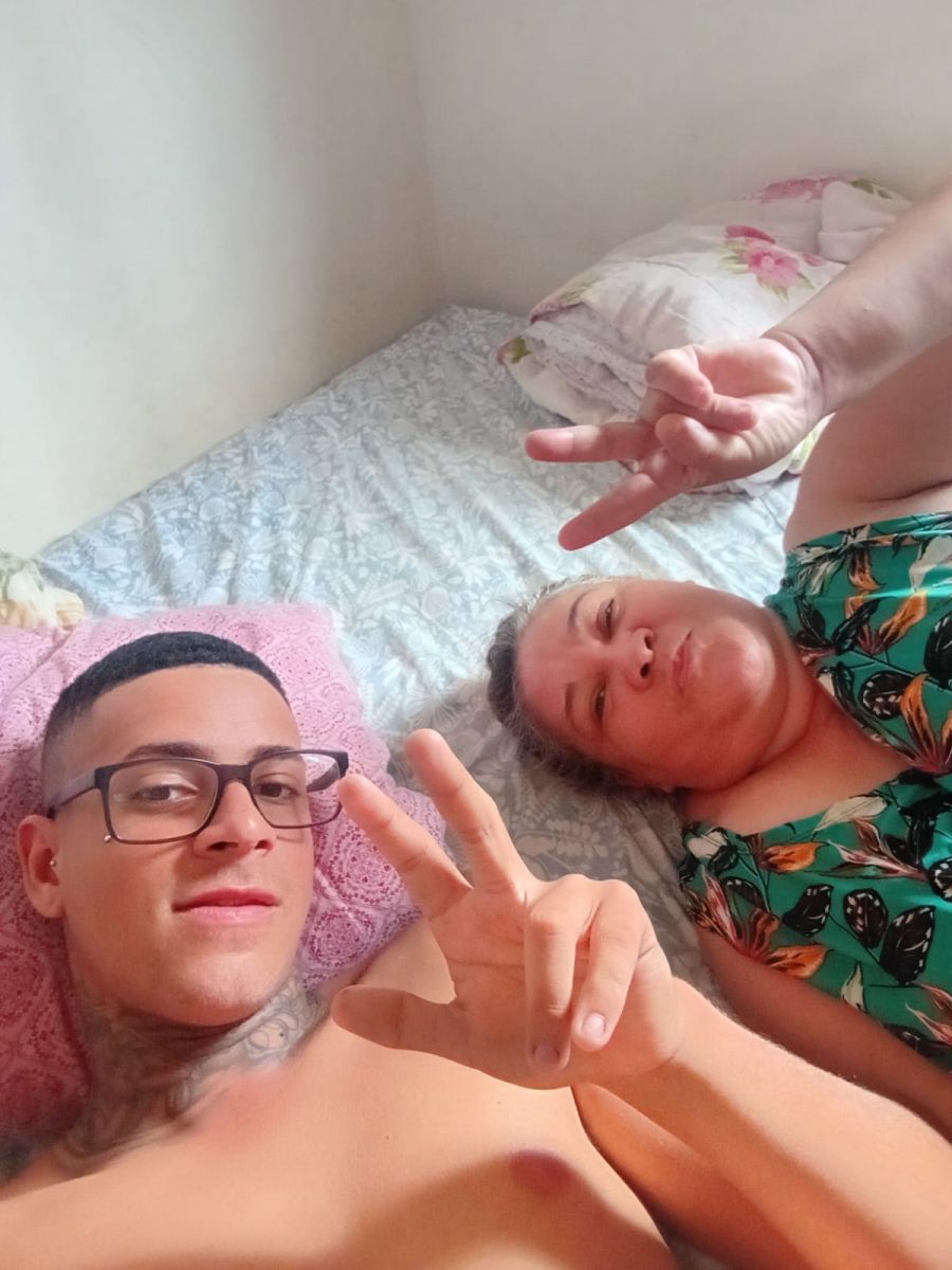 Foto: Redes Sociais/Vitor e a Mãe Juntos